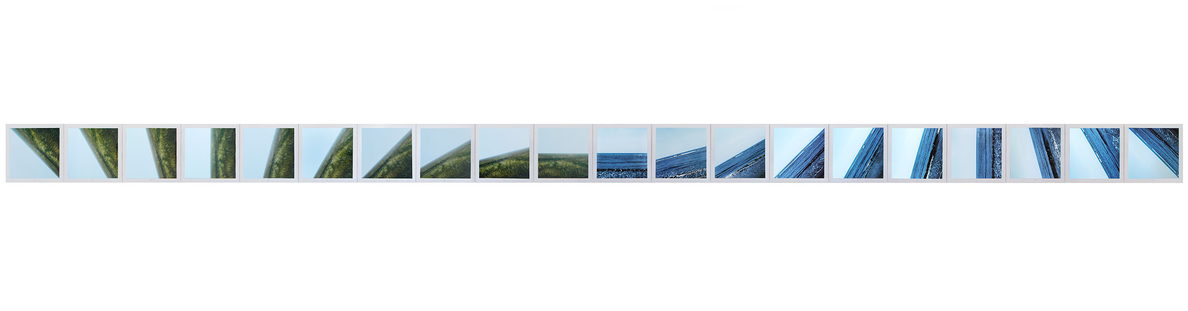 Jan Dibbets, Land-Horizon 0u00b0-135u00b0 + Sea-Horizon 0u00b0-135u00b0, 1972